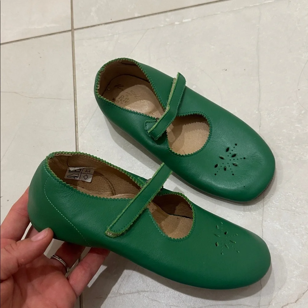 flora & Henri  Made in Italy Green Kids Mary Jane Shoes 31